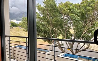 1 Bedroom Apartment in Zonnebloem