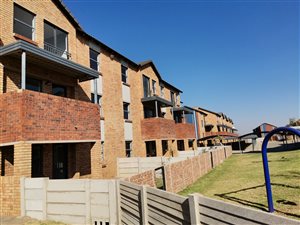 2 Bed Apartment in Protea Glen