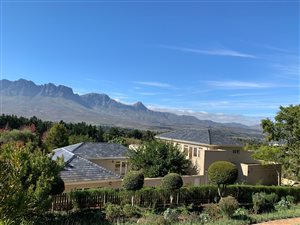 4 Bed House in Erinvale Estate