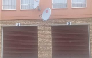 1 Bedroom Duplex in Kempton Park Central