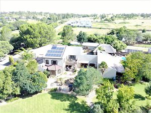 7 Bed House in Rayton