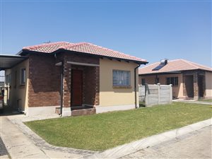 3 Bed Townhouse in Waterval East