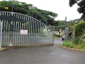 590 m² Land available in Illovo Beach