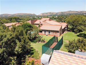 2.2 ha Farm in Heatherdale