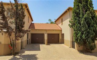 3 Bedroom Duplex in Wolmer