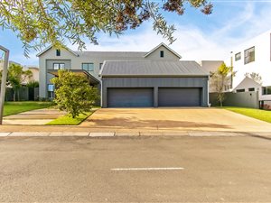 4 Bed House in Steyn City