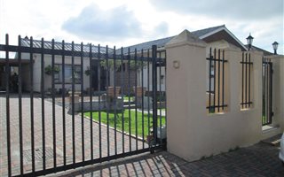 3 Bedroom House in Fairfield Estate