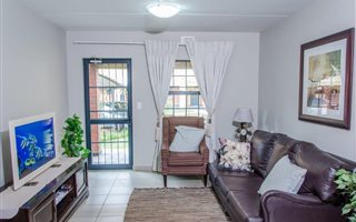 2 Bedroom House in Montana Gardens