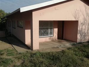 3 Bed House in Suidrand