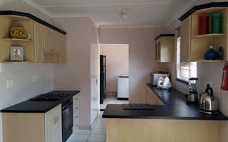3 Bedroom Duet in Birdswood