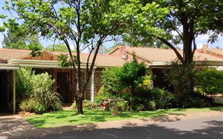 2 Bedroom Simplex in Brummeria