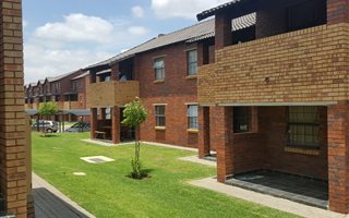 2 Bedroom Flat in Ormonde