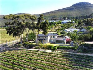 3 Bed House in Steenberg Golf Estate