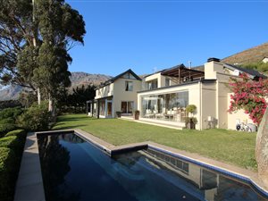 3 Bed House in Steenberg Golf Estate