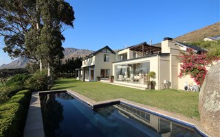 3 Bedroom House in Steenberg Golf Estate
