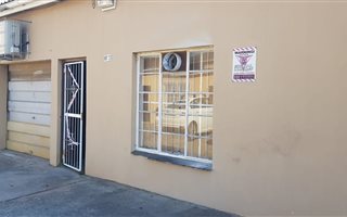 100 m² Commercial space in Bethelsdorp