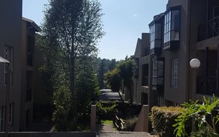 Bachelor apartment in Melville