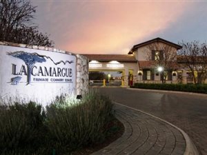 1077 m² Land available in Hartbeespoort Dam