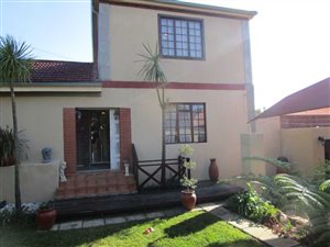 4 Bed House in Fishers Hill