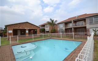 2 Bedroom Townhouse in Liefde en Vrede