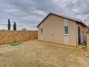 2 Bed House in Cosmo City