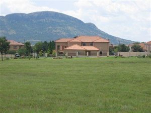 1500 m² Land available in Westlake Estate