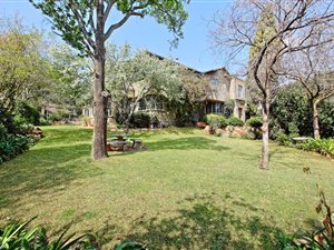 5 Bed House in Westcliff