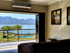 2 Bed Apartment in Hartbeespoort Dam