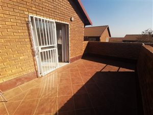 2 Bed Apartment in The Reeds