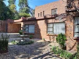4 Bed House in Helderkruin
