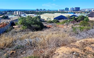 1895 m² Land available in Voorbaai