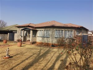 3 Bed House in Selection Park