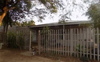 3 Bedroom House in Oos-Einde