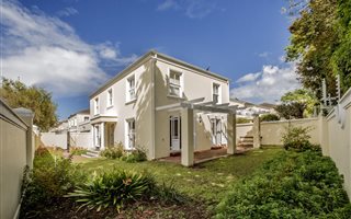 3 Bedroom House in Kenilworth Upper