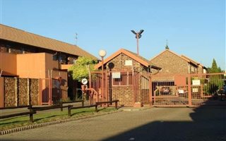 1 Bedroom Apartment in Edenglen