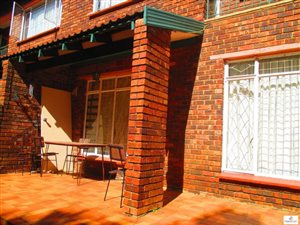3 Bed Townhouse in Florida Park