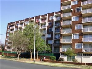 2 Bed Apartment in Vereeniging Central