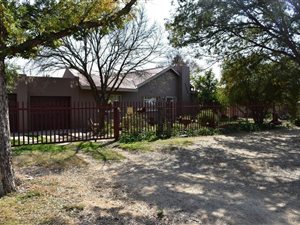 5 Bed House in Potchefstroom Central