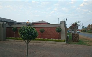 2 Bedroom Townhouse in Booysens