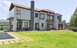 5 Bedroom House in Xanadu