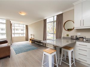 1 Bed Apartment in Wynberg Upper