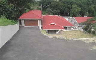 5 Bedroom House in Silverglen
