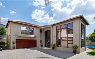 4 Bedroom House in Woodmead