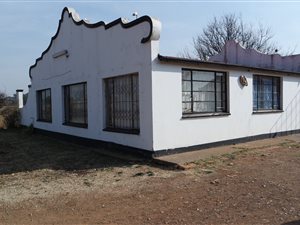8.6 ha Farm in De Deur