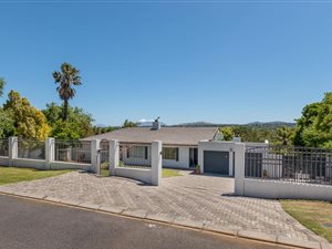 4 Bed House in Vredekloof