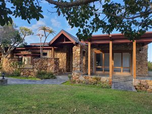 1.9 ha Smallholding in Wilderness