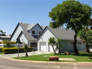 4 Bed House in Willow Acres