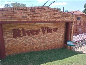 2 Bed Townhouse in Newlands