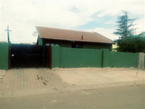 4 Bed House in Nellmapius