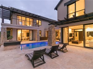 4 Bed House in Pezula Private Estate